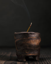 Load image into Gallery viewer, Footed Ceremony Pots