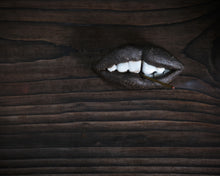 Load image into Gallery viewer, Smoking Lips Incense Burner