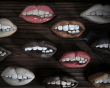 Load image into Gallery viewer, Smoking Lips Incense Burner
