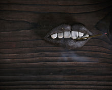 Load image into Gallery viewer, Smoking Lips Incense Burner
